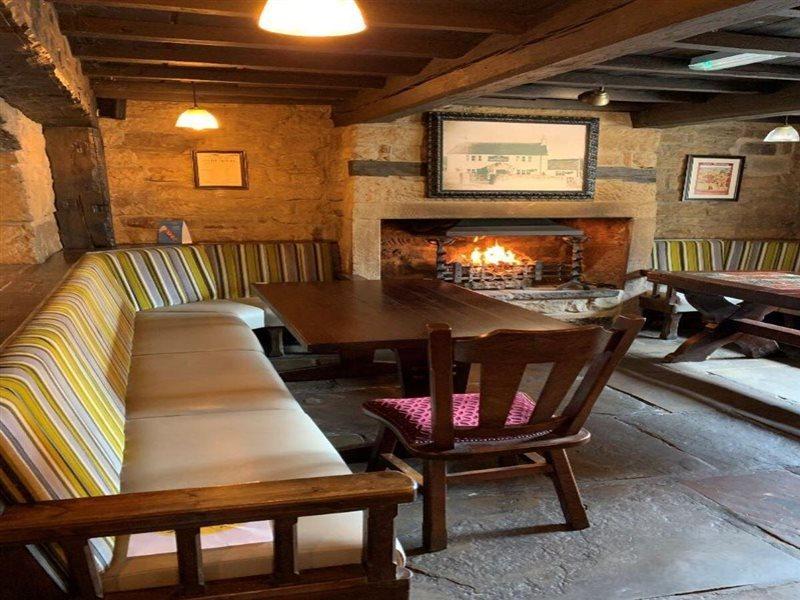 Ye Olde Mustard Pot Hotel Midhopestones Bagian luar foto