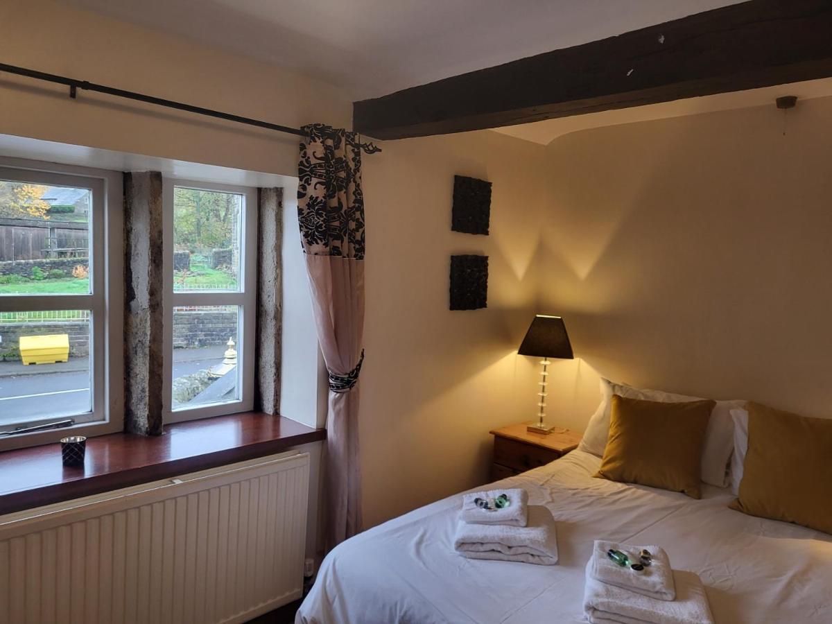 Ye Olde Mustard Pot Hotel Midhopestones Bagian luar foto