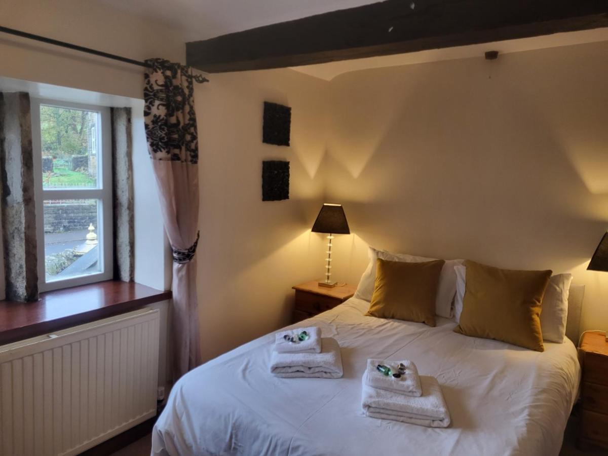 Ye Olde Mustard Pot Hotel Midhopestones Bagian luar foto