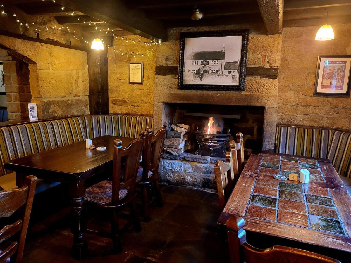 Ye Olde Mustard Pot Hotel Midhopestones Bagian luar foto