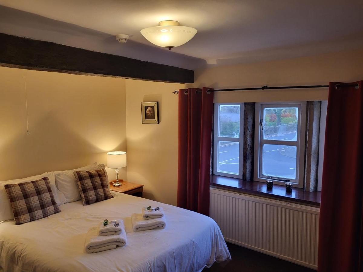 Ye Olde Mustard Pot Hotel Midhopestones Bagian luar foto