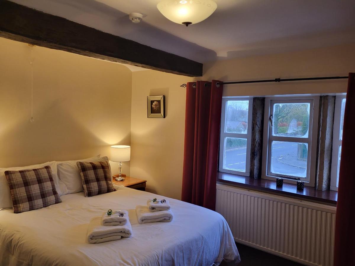 Ye Olde Mustard Pot Hotel Midhopestones Bagian luar foto